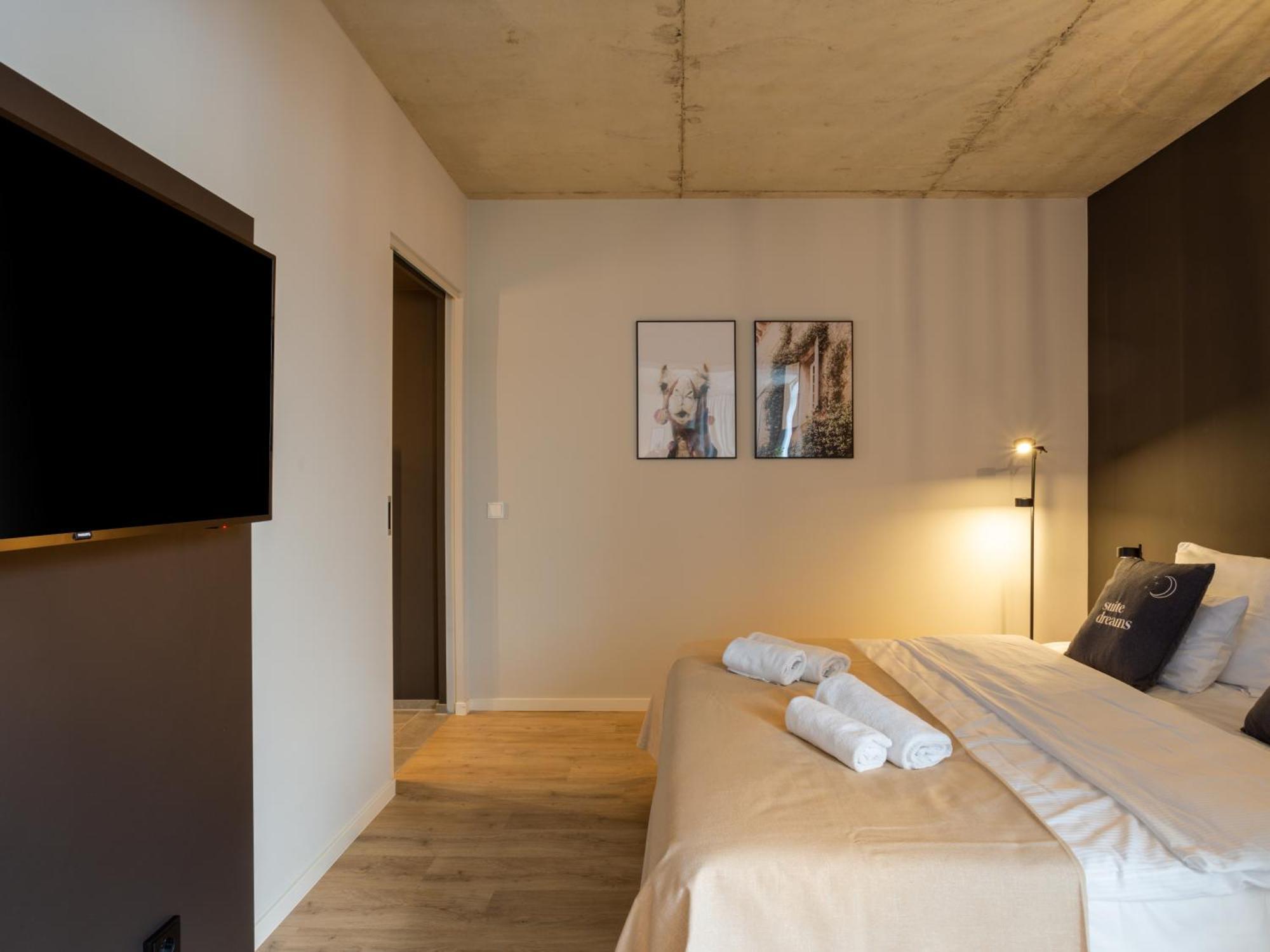 Limehome Duesseldorf Stresemannstrasse - Digital Access Pokoj fotografie
