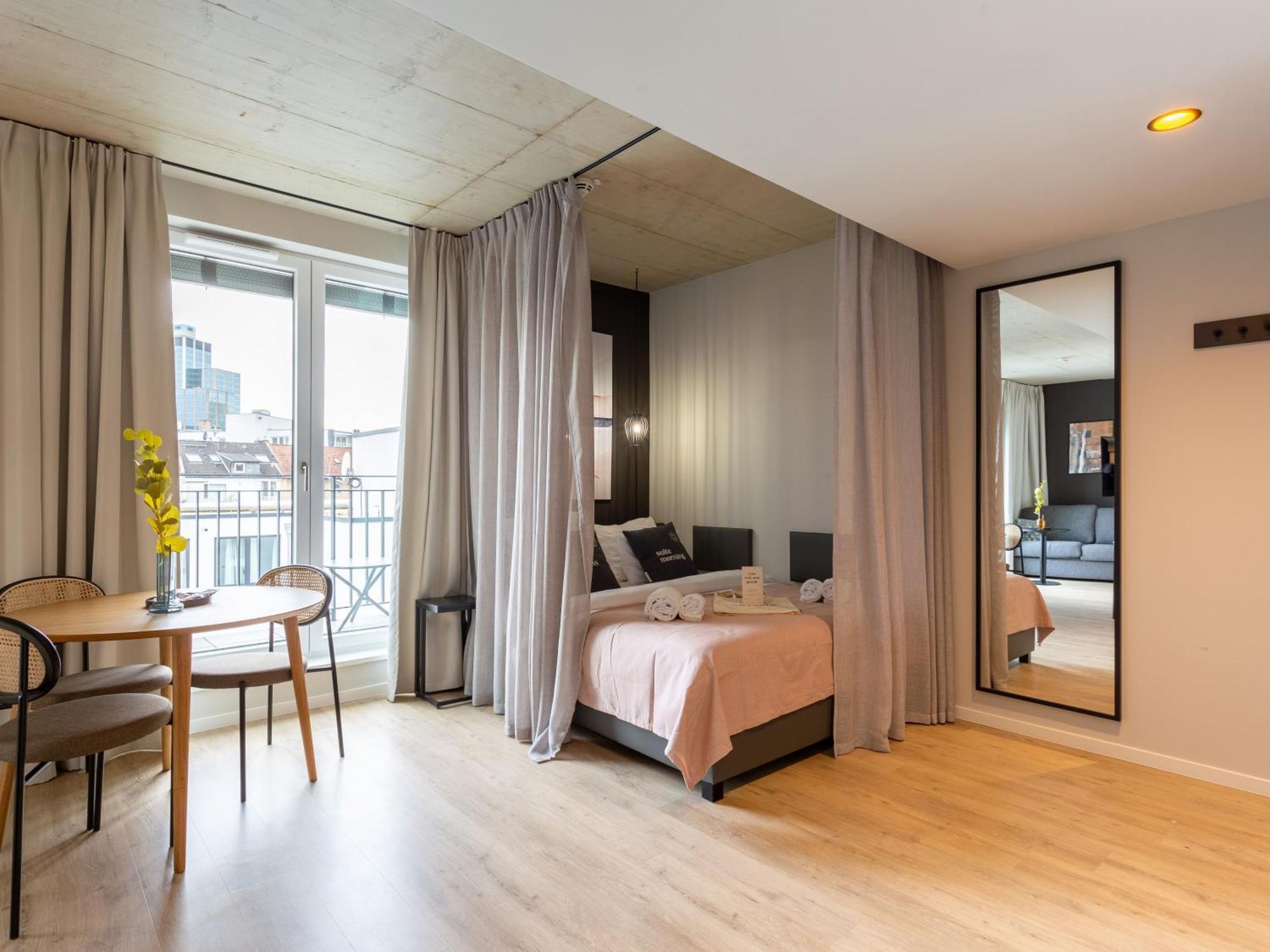 Limehome Duesseldorf Stresemannstrasse - Digital Access Pokoj fotografie