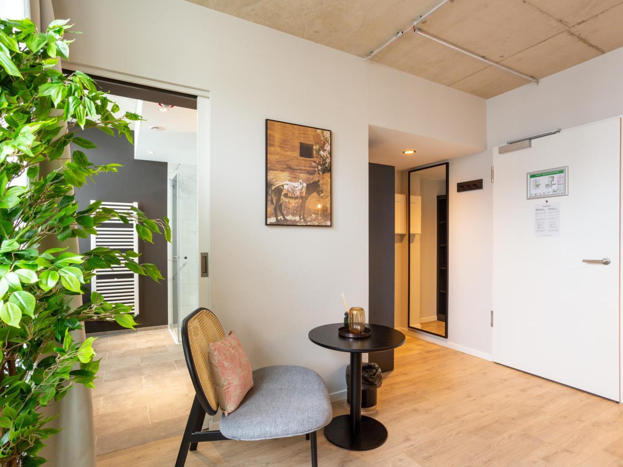 Limehome Duesseldorf Stresemannstrasse - Digital Access Pokoj fotografie